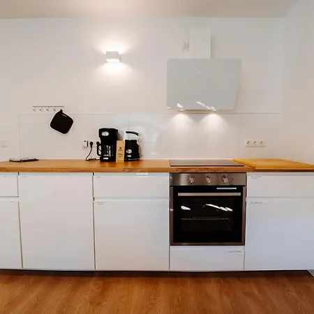 Levin 65qm 4 Personen Mit Pool Wlan Und Parken Dornburg (Thuringia)