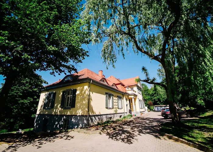 Levin 65qm 4 Personen Mit Pool Wlan Und Parken * Dornburg (Thuringia)